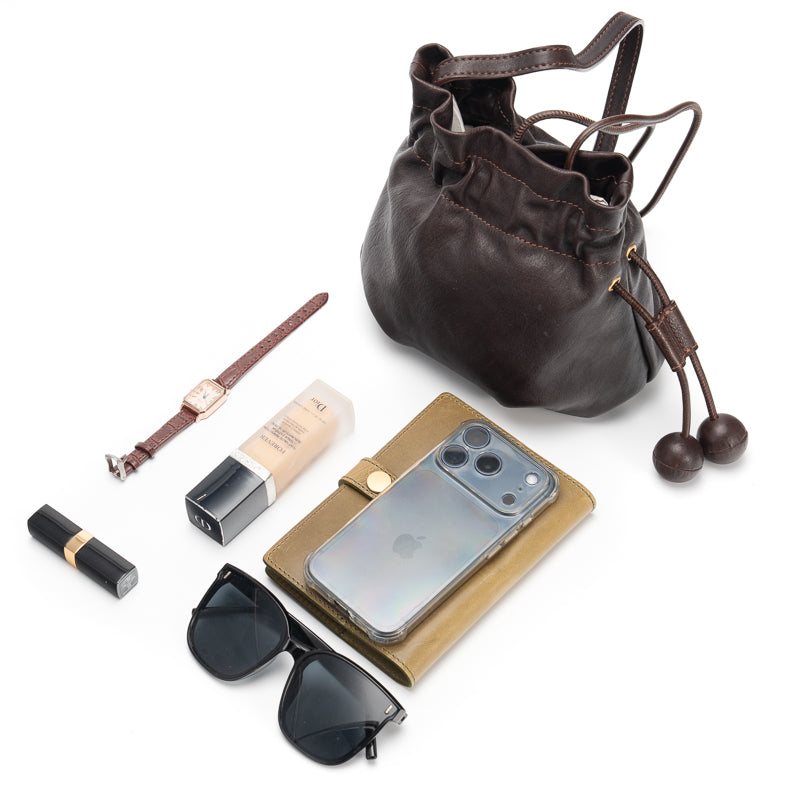 Drawstring Bucket Bag Horsehide Leather Shoulder Bag with Wooden Bead &amp; Magnetic Snap