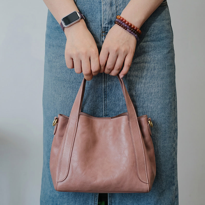 Small Vegetable-Tanned Leather Bucket Bag Magnetic Closure Crossbody Handbag for Women