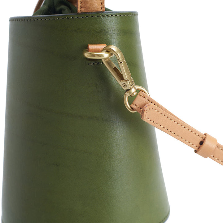 Sac seau diagonal en cuir de vachette pleine fleur, style rétro simple, pour femme, porté épaule.