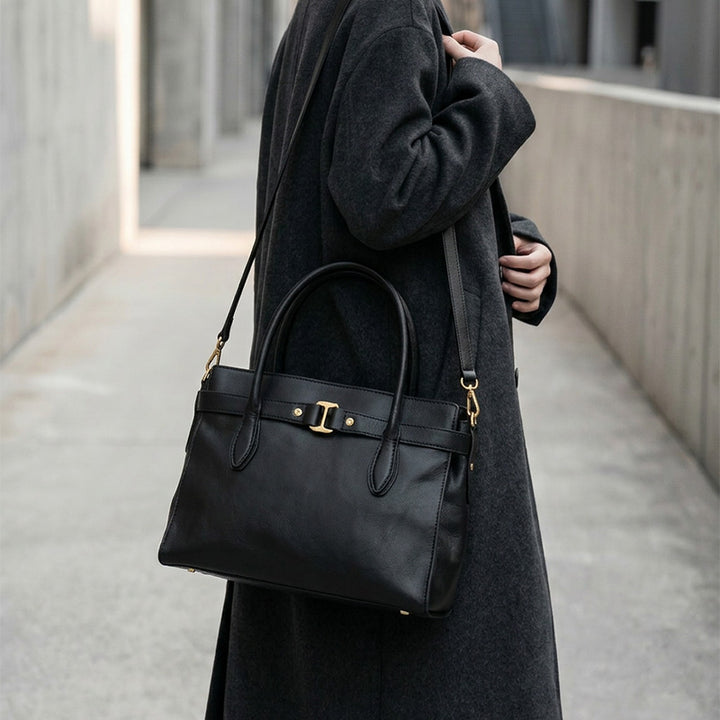 Sac bandoulière classique en cuir de vachette pour femme, idéal pour les affaires
