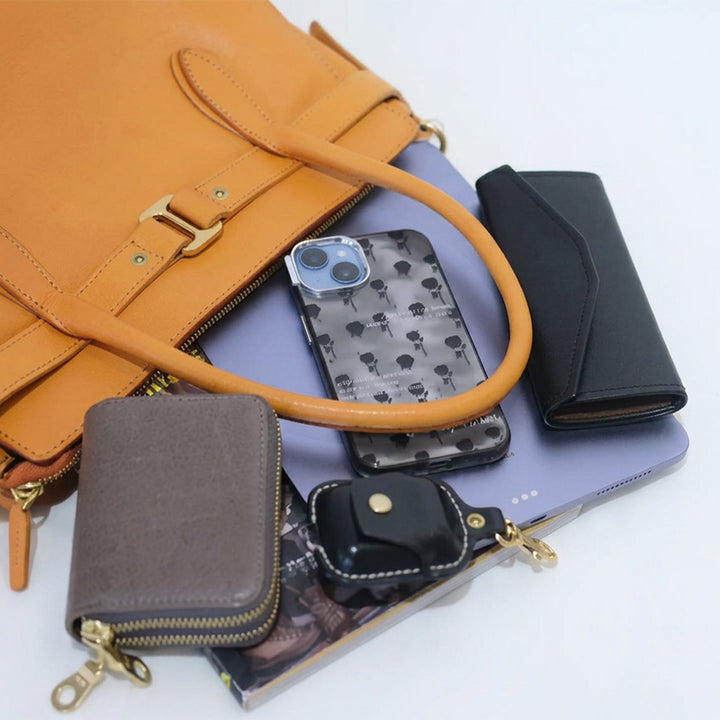 Sac bandoulière classique en cuir de vachette pour femme, idéal pour les affaires