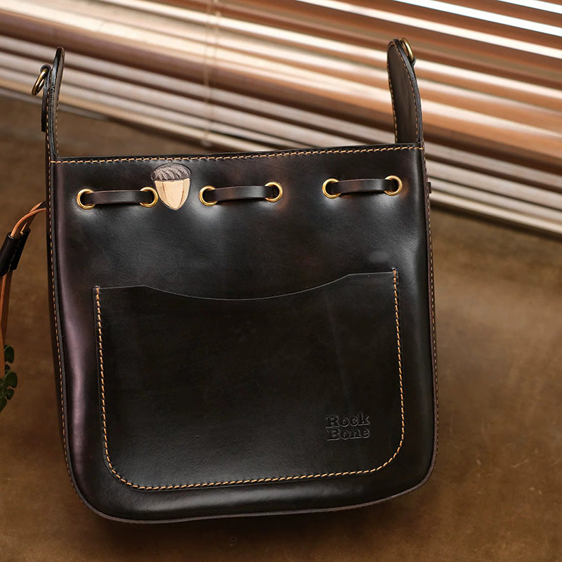 Shoulder Bag Vegetable-Tanned Leather with Hand-Carved Squirrel Motif