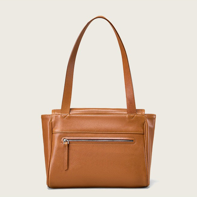 Vegetable Tanned Leather Shoulder Bag with Classic Flap