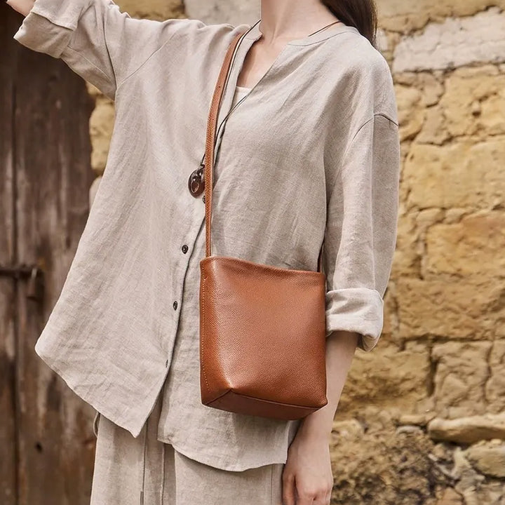 Small Leather Crossbody Bag with Minimalist Design and Adjustable Strap