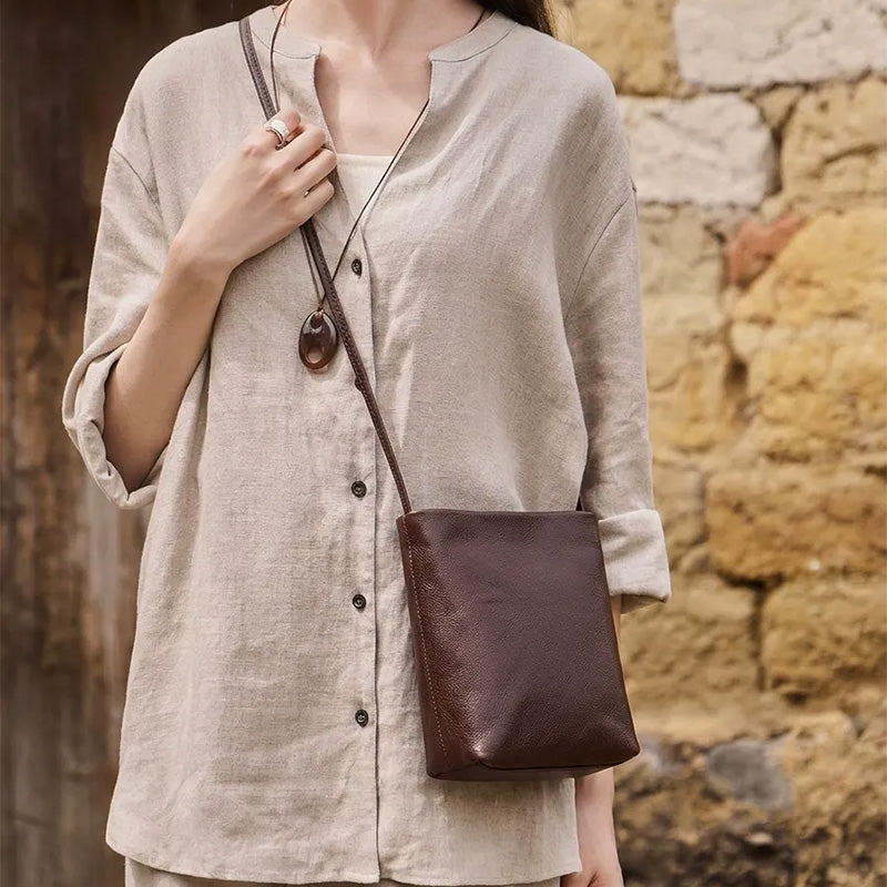 Small Leather Crossbody Bag with Minimalist Design and Adjustable Strap