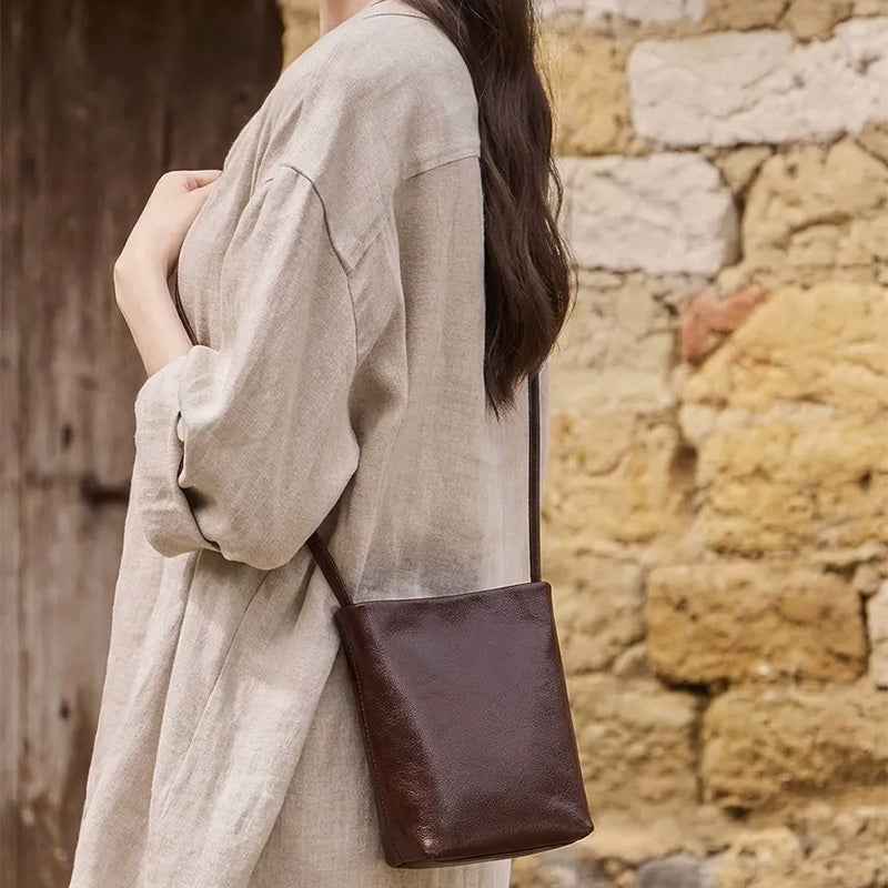 Small Leather Crossbody Bag with Minimalist Design and Adjustable Strap