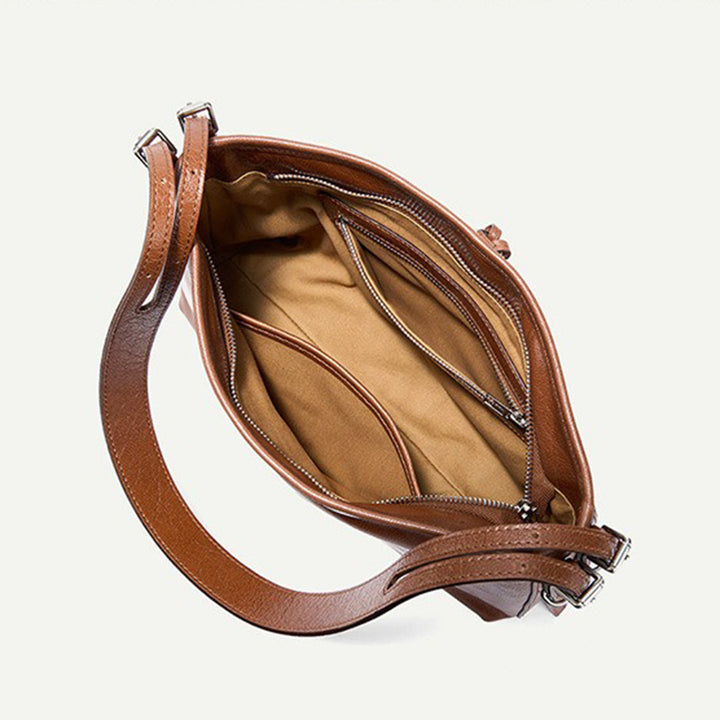 Leather Hobo Bag in Vegetable-Tanned Leather with Vintage Slouchy Style