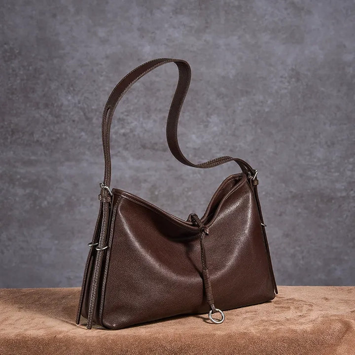 Leather Hobo Bag in Vegetable-Tanned Leather with Vintage Slouchy Style