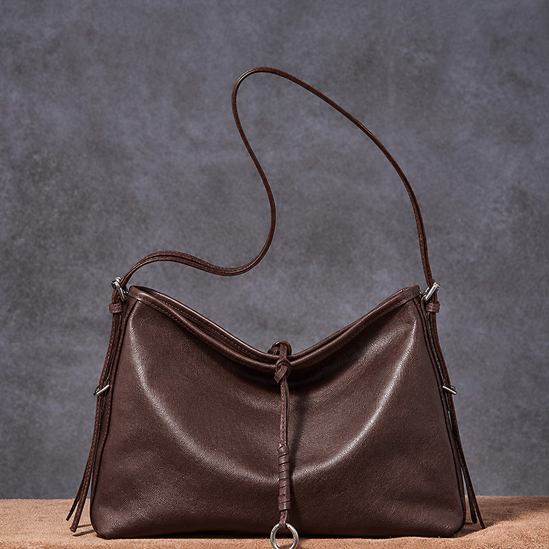 Leather Hobo Bag in Vegetable-Tanned Leather with Vintage Slouchy Style
