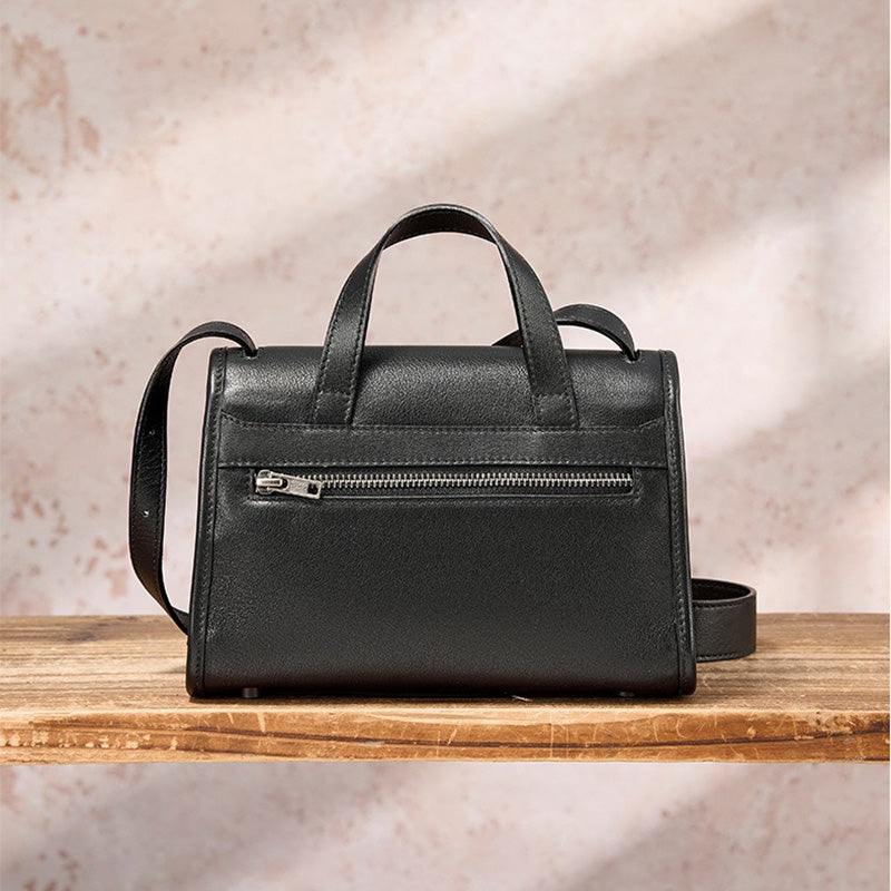 Vintage Leather Crossbody Satchel with Classic Flap Design