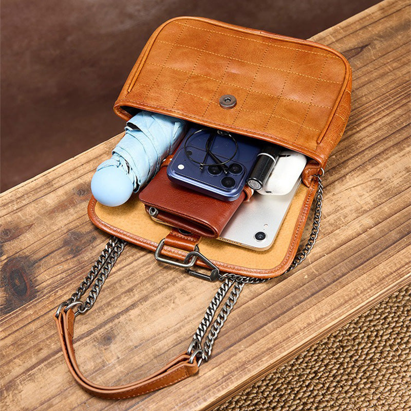 Dwarves Flap Shoulder Bag with Chain Strap in Top-Grain Leather
