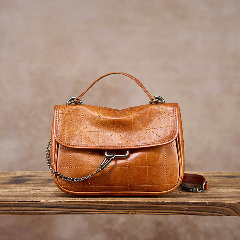 Dwarves Flap Shoulder Bag with Chain Strap in Top-Grain Leather